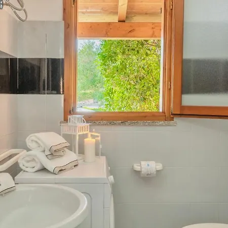 Daire Isa-apartments With Air Conditioning And Private Outdoor Space In *