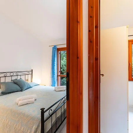 Apartment Isa-apartments With Air Conditioning And Private Outdoor Space In San Teodoro (Sardinia)