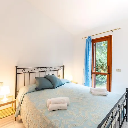 Apartment Isa-apartments With Air Conditioning And Private Outdoor Space In San Teodoro (Sardinia)